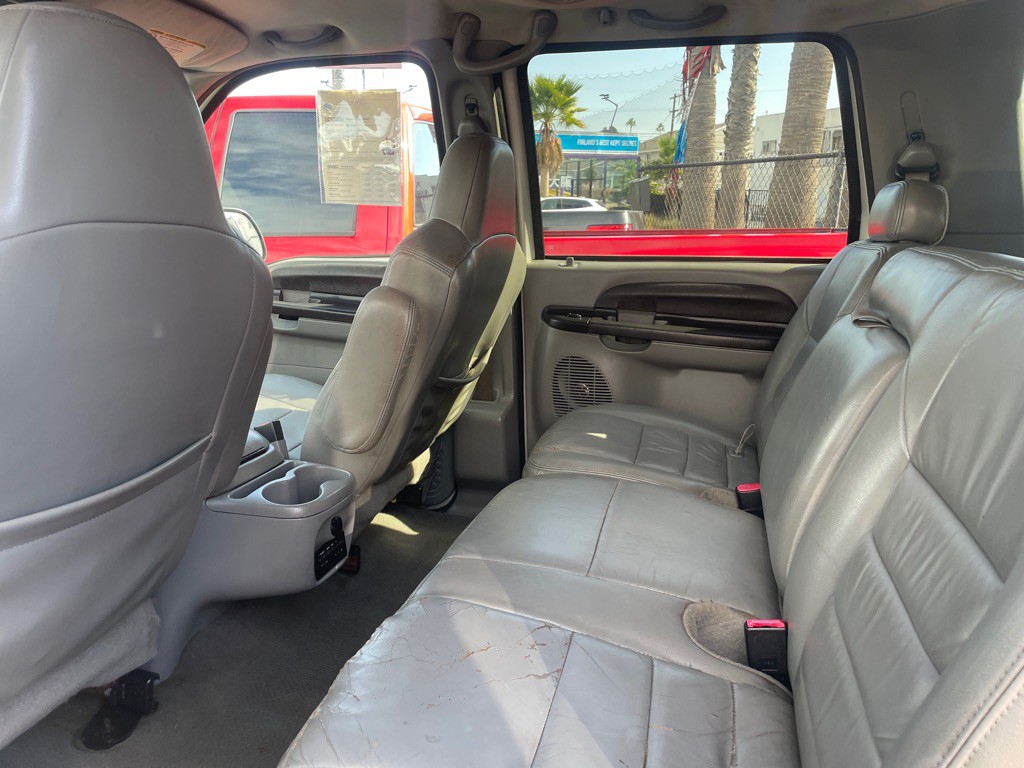 2005 Ford Excursion Image 9