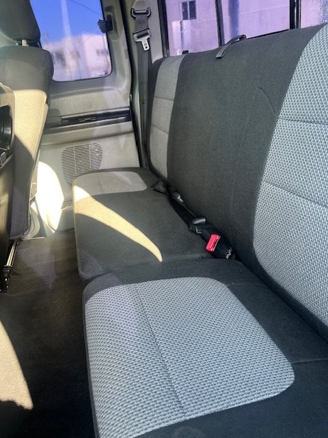 2002 Ford F-250 Image 9