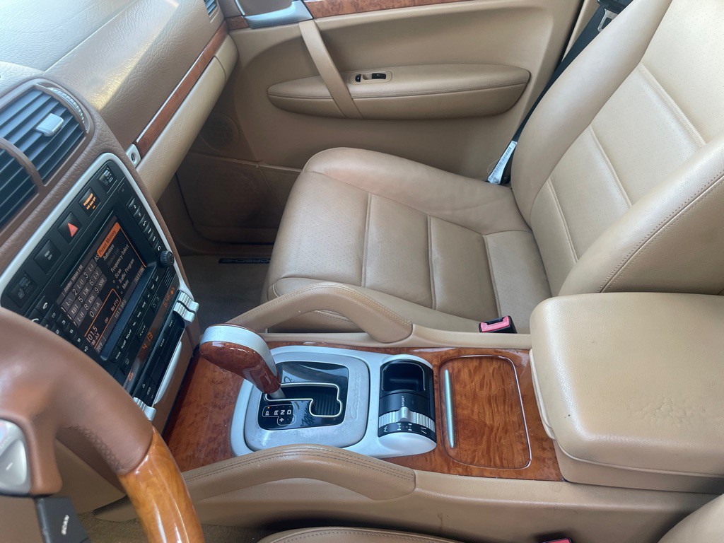 2008 Porsche Cayenne Image 8