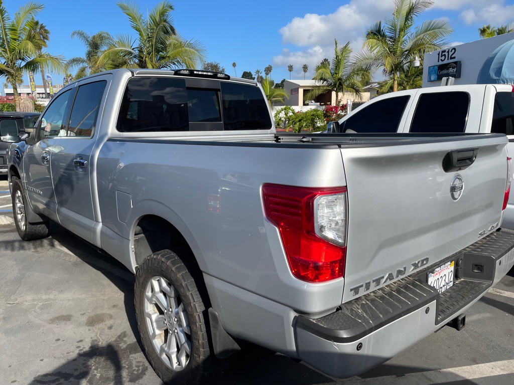 2017 Nissan Titan Image 5