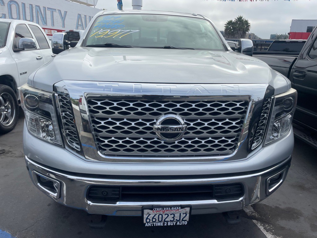 2017 Nissan Titan Image 6