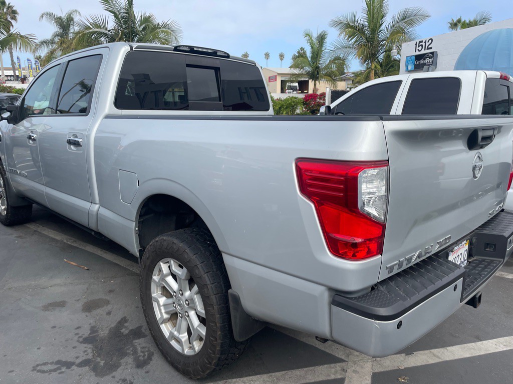 2017 Nissan Titan Image 7
