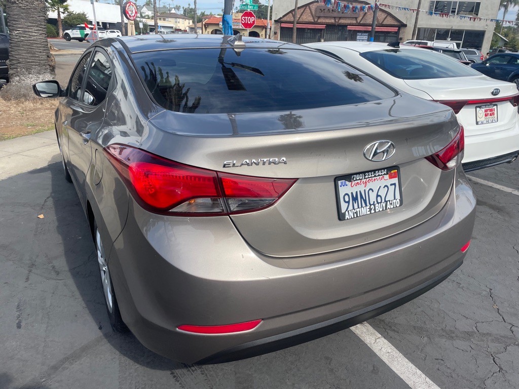 2016 Hyundai Elantra Image 5