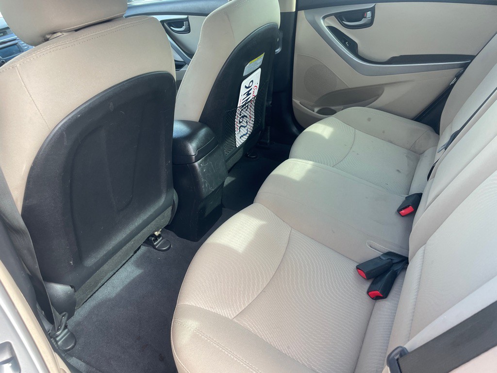 2016 Hyundai Elantra Image 7