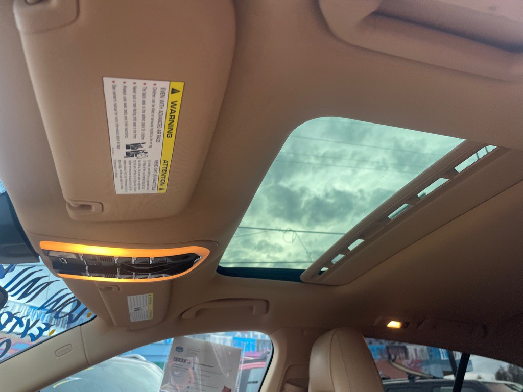 2015 Porsche Panamera Image 10