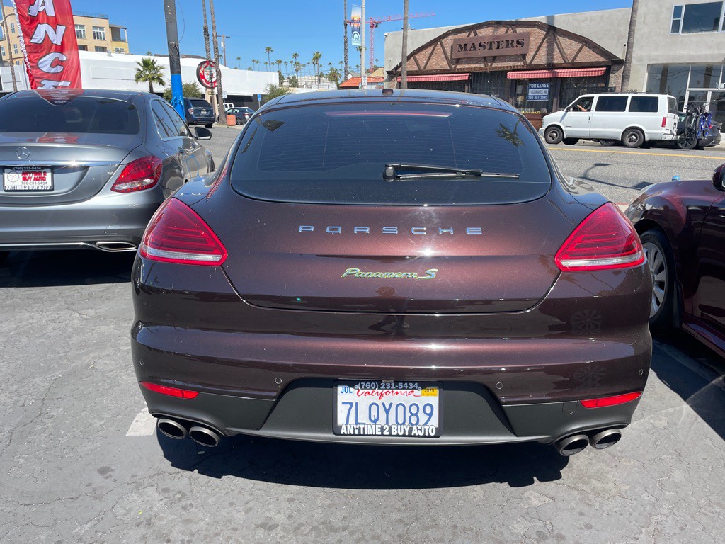 2015 Porsche Panamera Image 13