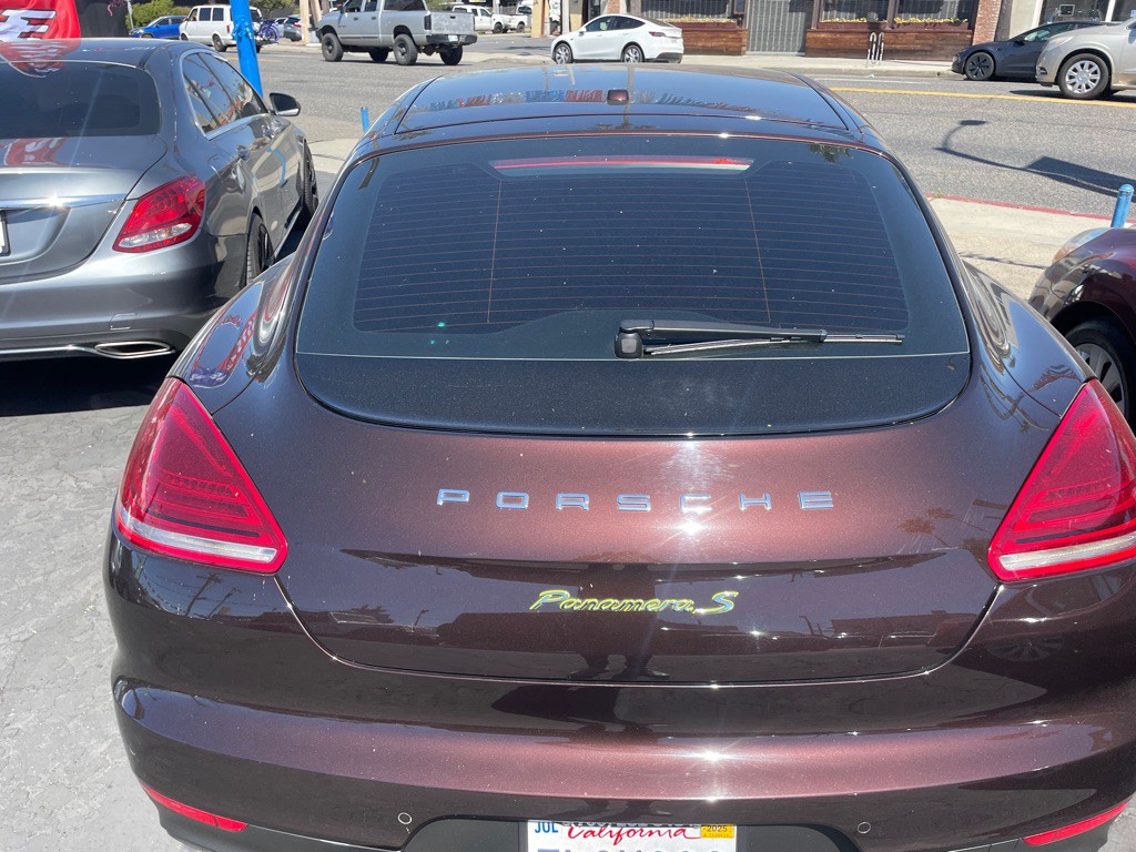 2015 Porsche Panamera Image 14