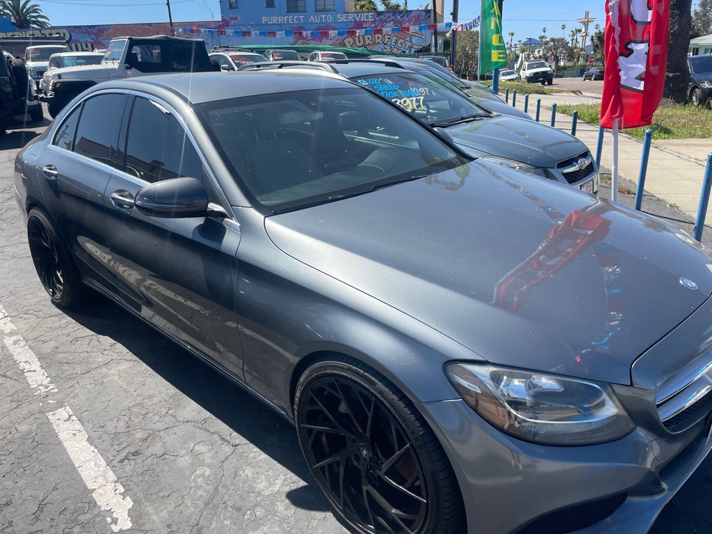 2017 Mercedes-Benz C-Class Image 18