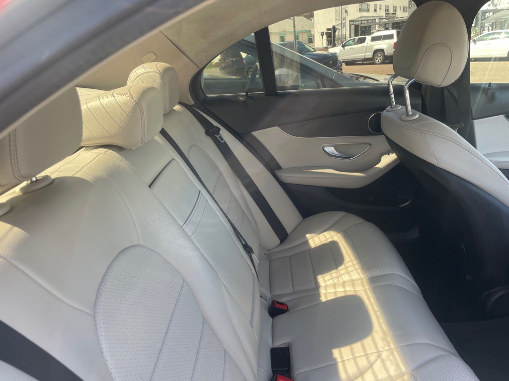 2017 Mercedes-Benz C-Class Image 25