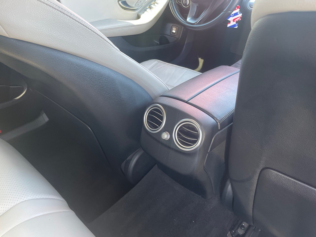 2017 Mercedes-Benz C-Class Image 30