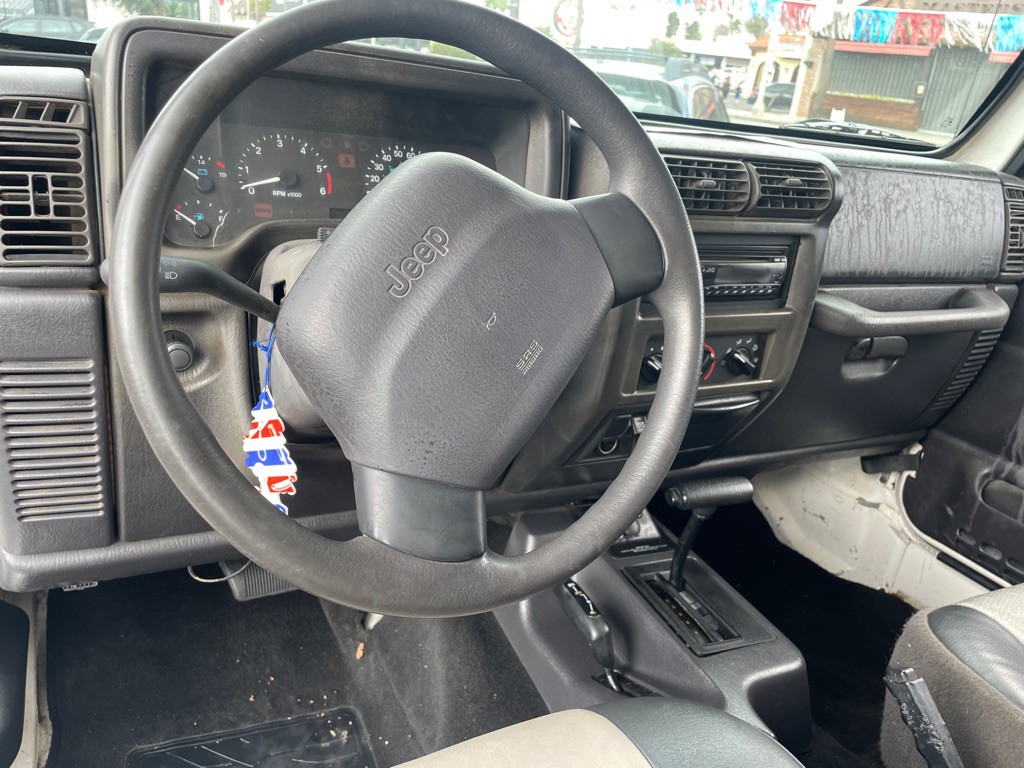 2000 Jeep Wrangler Image 10