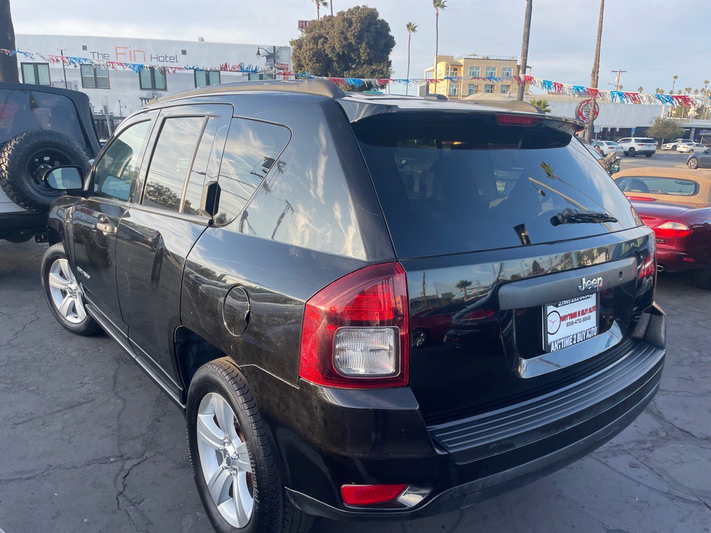 2016 Jeep Compass Image 9