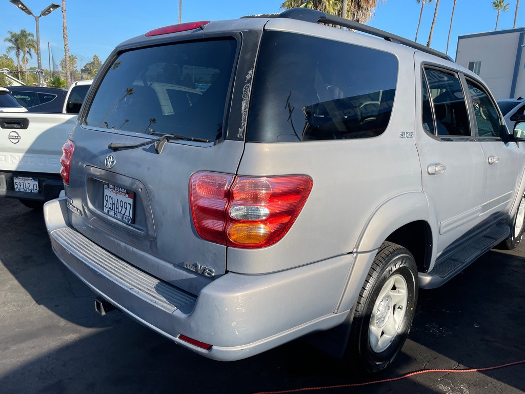 2002 Toyota Sequoia Image 4