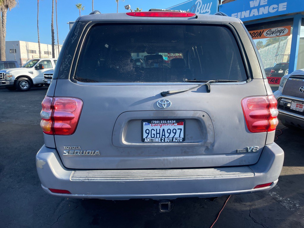 2002 Toyota Sequoia Image 5