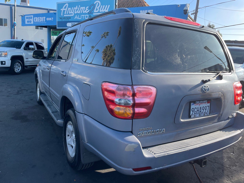 2002 Toyota Sequoia Image 6