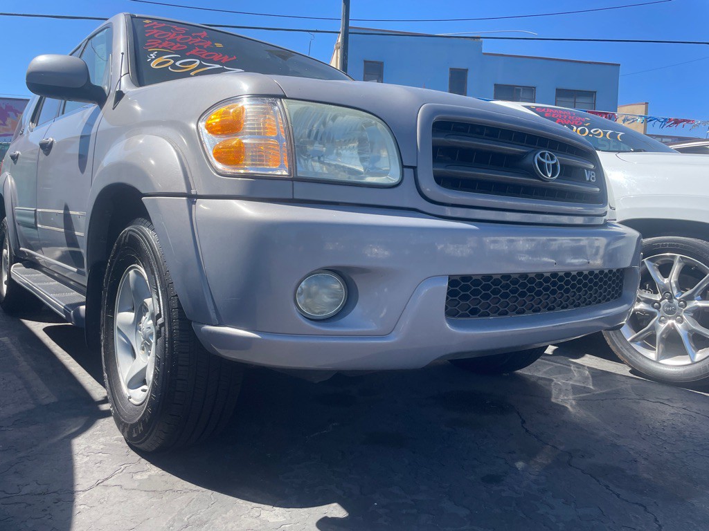 2002 Toyota Sequoia Image 21