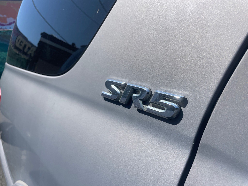 2002 Toyota Sequoia Image 27