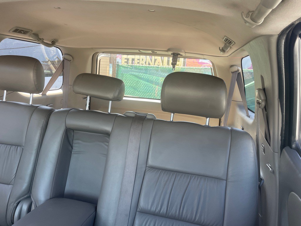2002 Toyota Sequoia Image 36