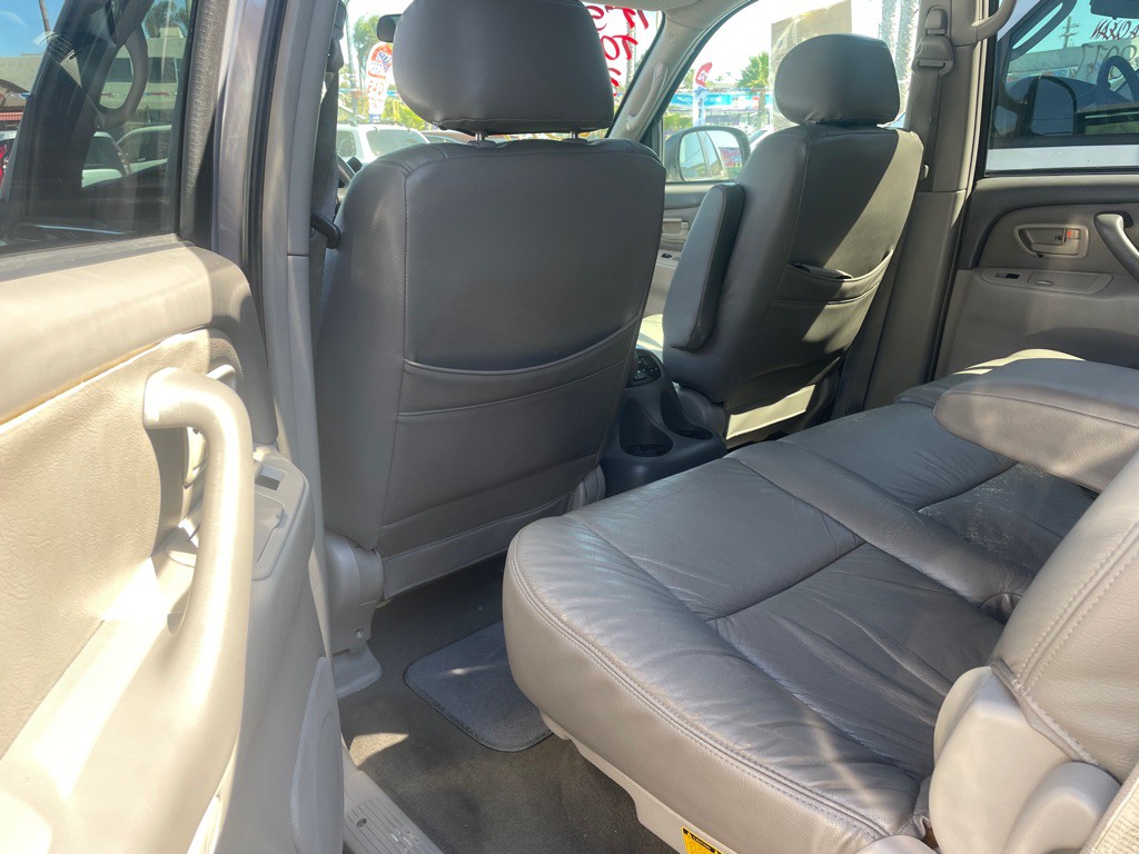 2002 Toyota Sequoia Image 40