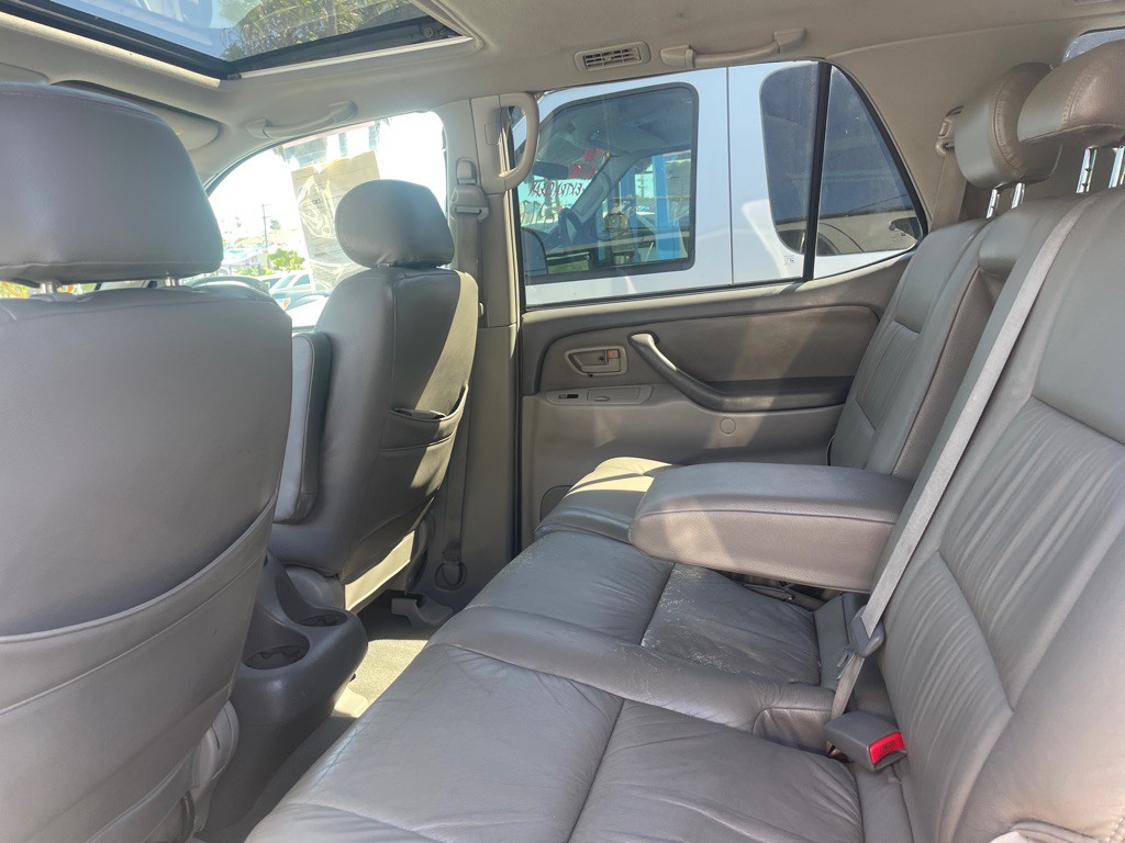 2002 Toyota Sequoia Image 41