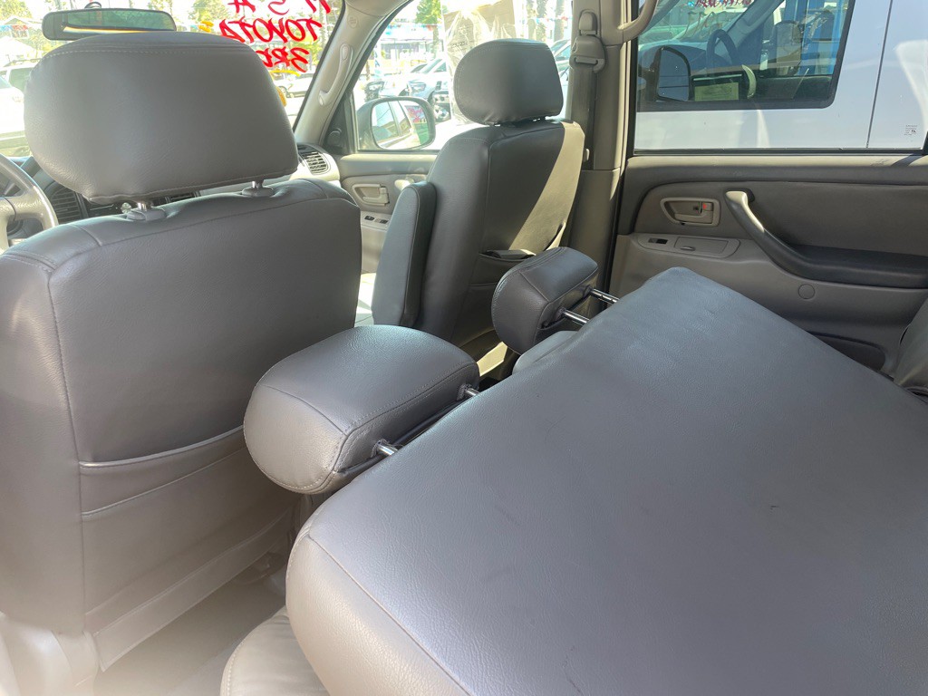 2002 Toyota Sequoia Image 44