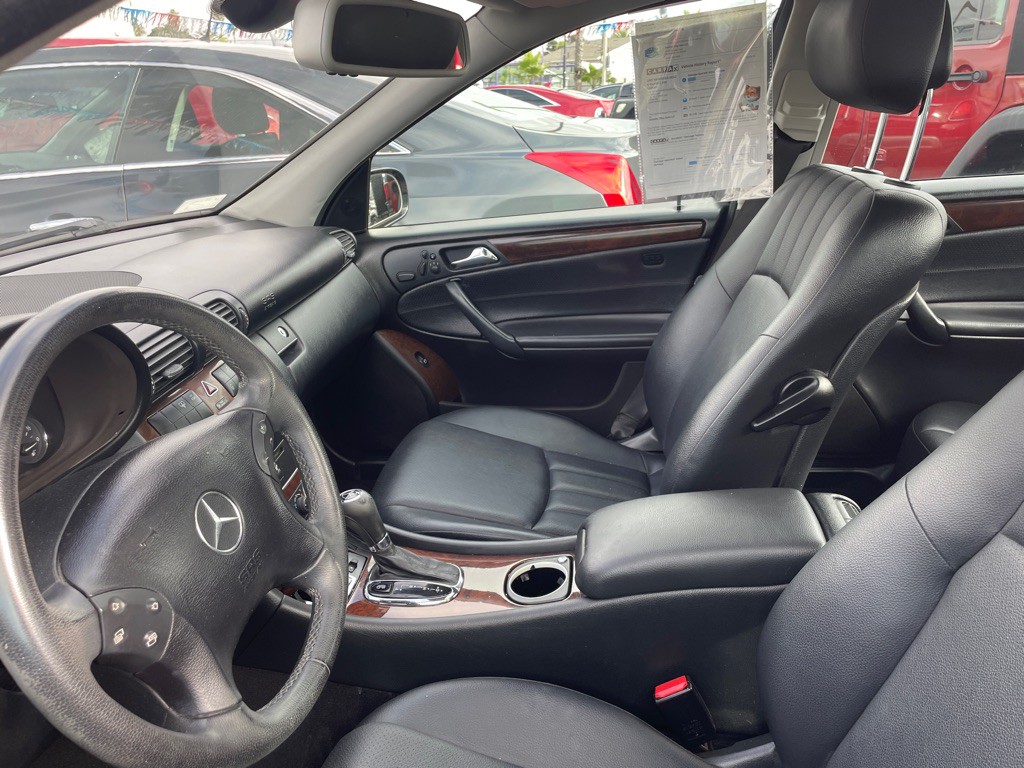 2007 Mercedes-Benz C-Class Image 13