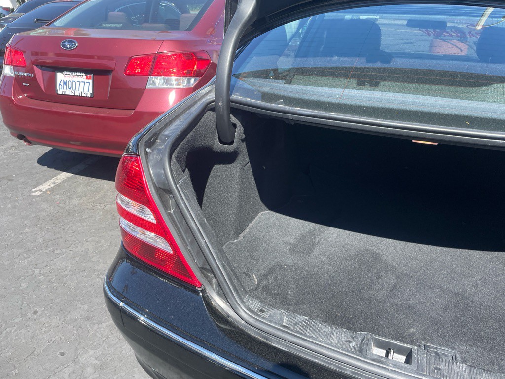 2007 Mercedes-Benz C-Class Image 17