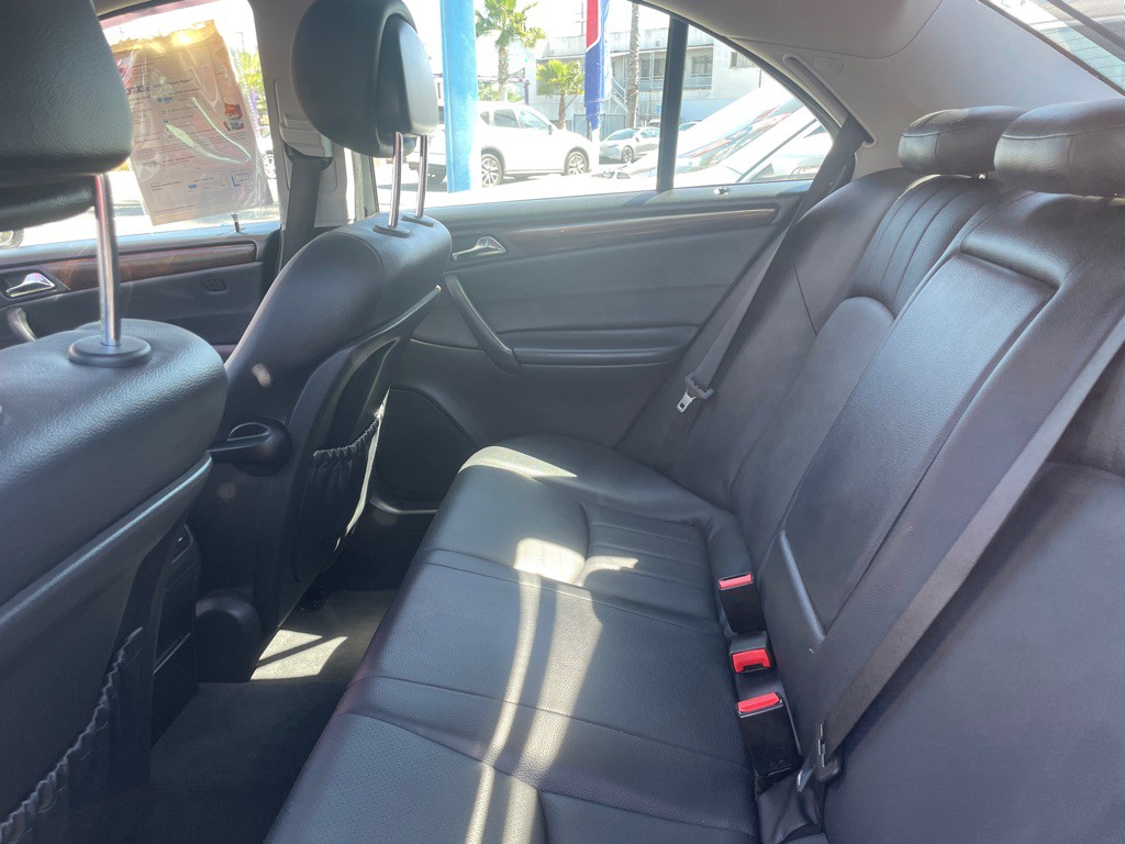 2007 Mercedes-Benz C-Class Image 21