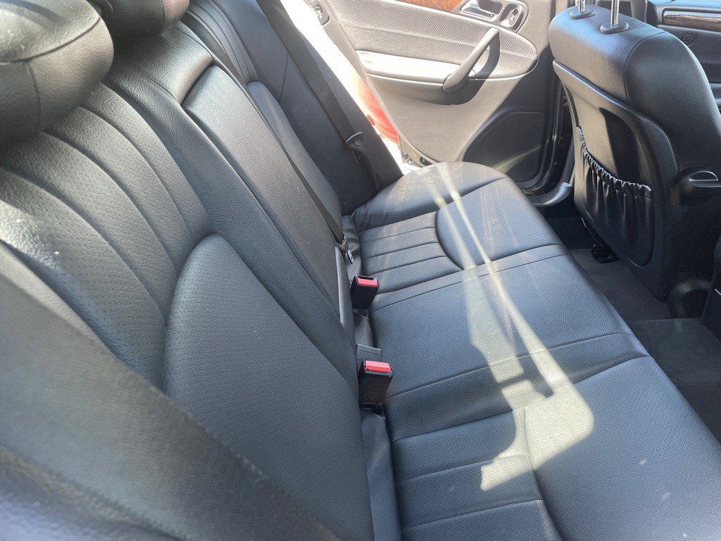 2007 Mercedes-Benz C-Class Image 23