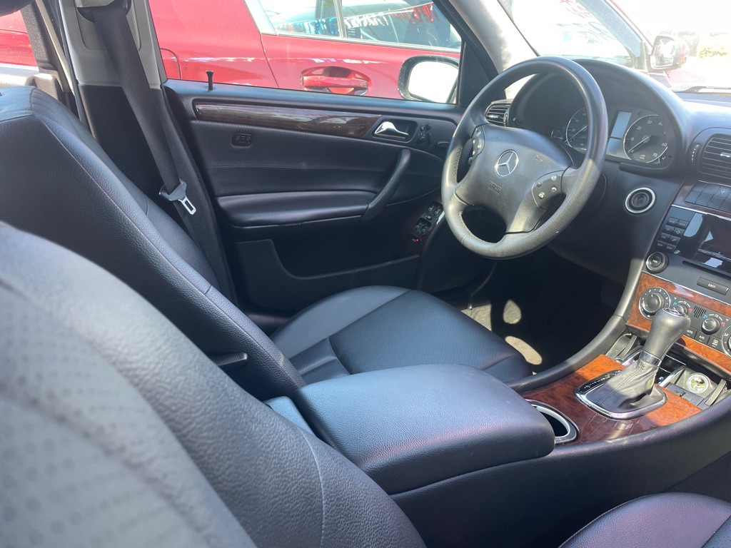 2007 Mercedes-Benz C-Class Image 27