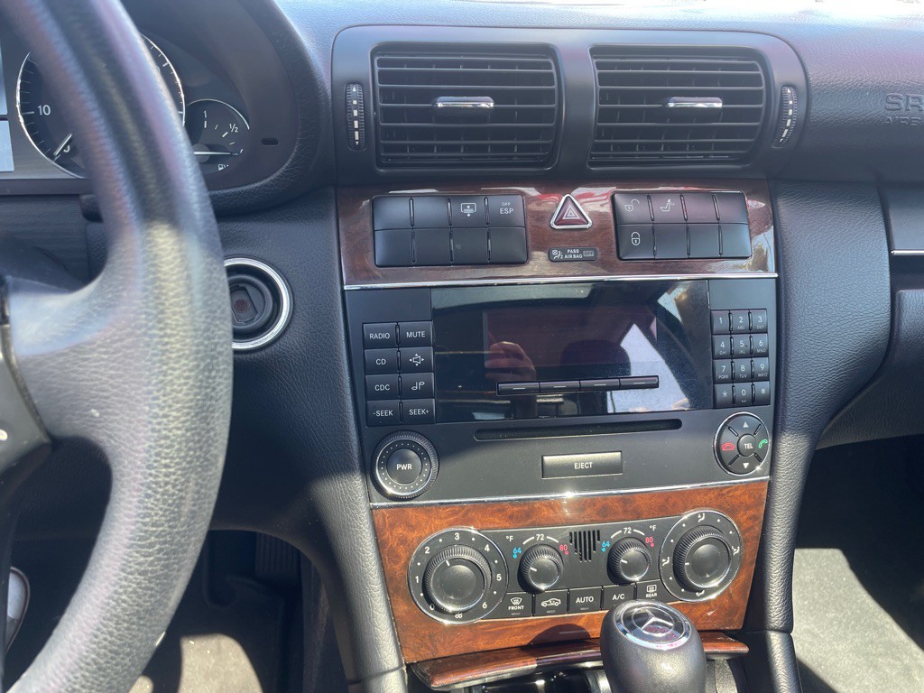 2007 Mercedes-Benz C-Class Image 33
