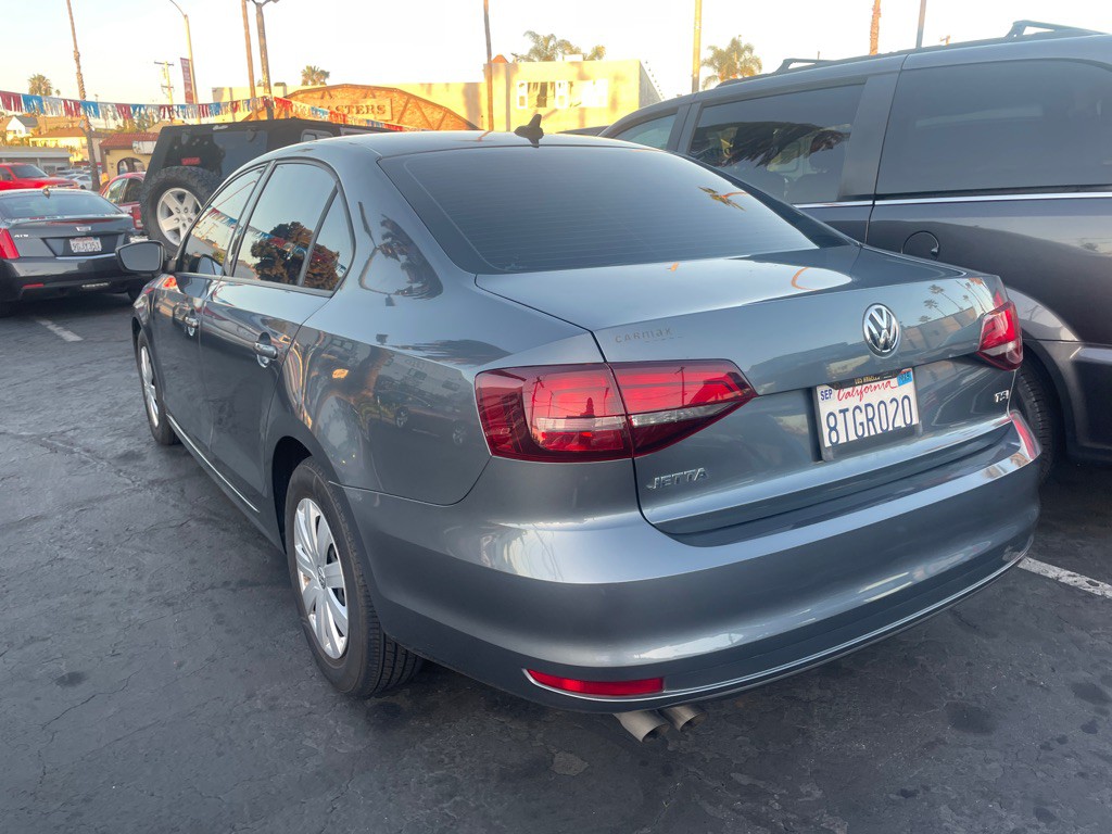 2016 Volkswagen Jetta Image 4