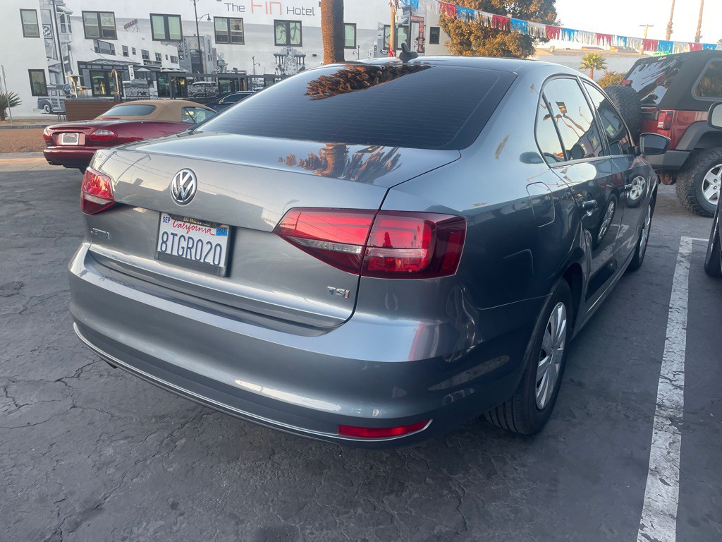 2016 Volkswagen Jetta Image 5