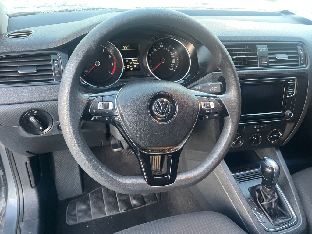 2016 Volkswagen Jetta Image 7