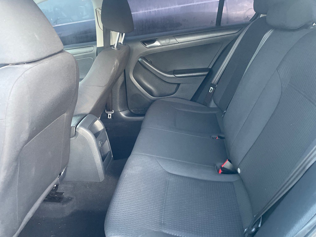 2016 Volkswagen Jetta Image 9