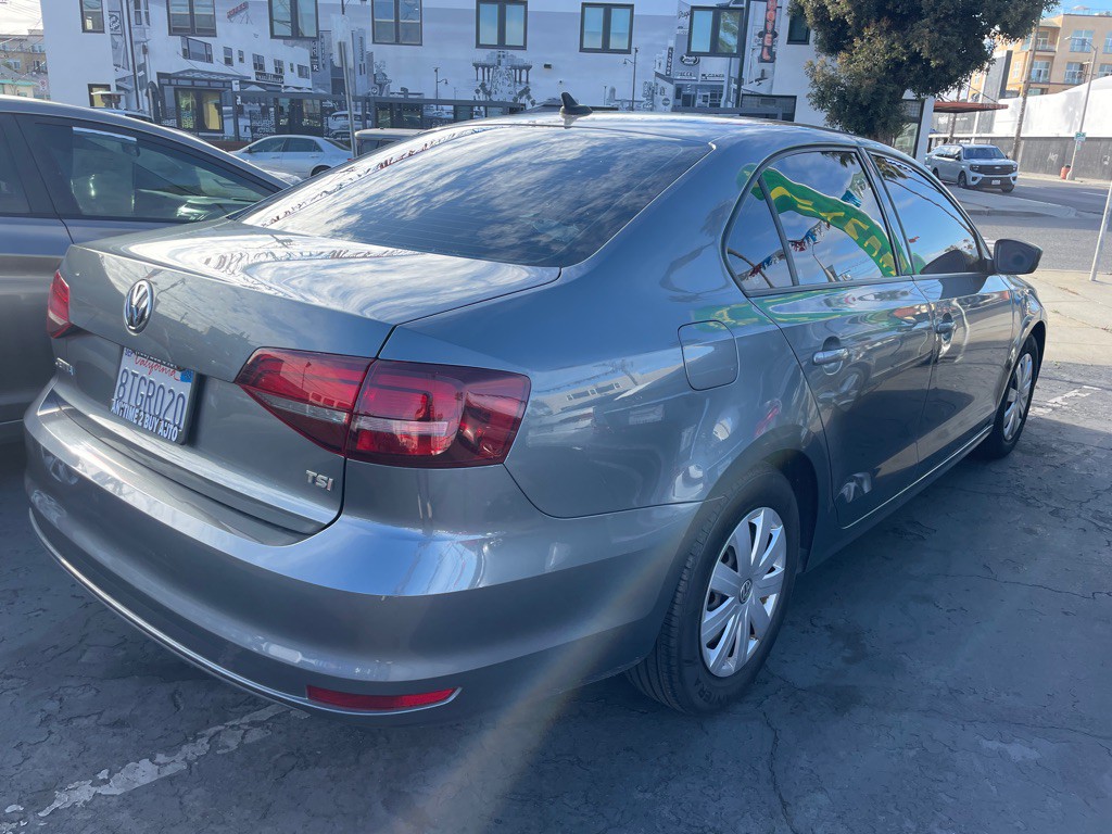 2016 Volkswagen Jetta Image 18