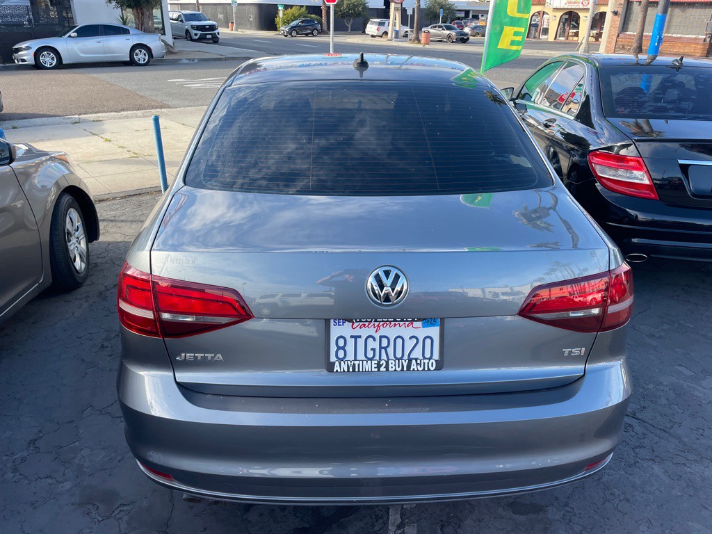 2016 Volkswagen Jetta Image 19