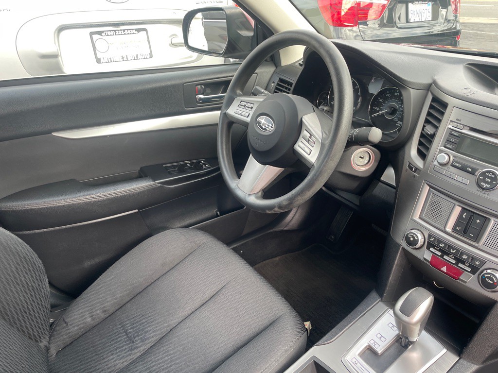2010 Subaru Legacy Image 4