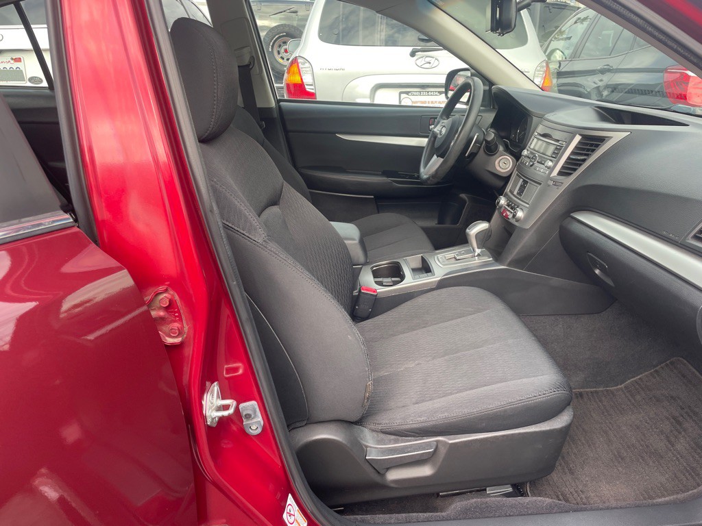 2010 Subaru Legacy Image 6