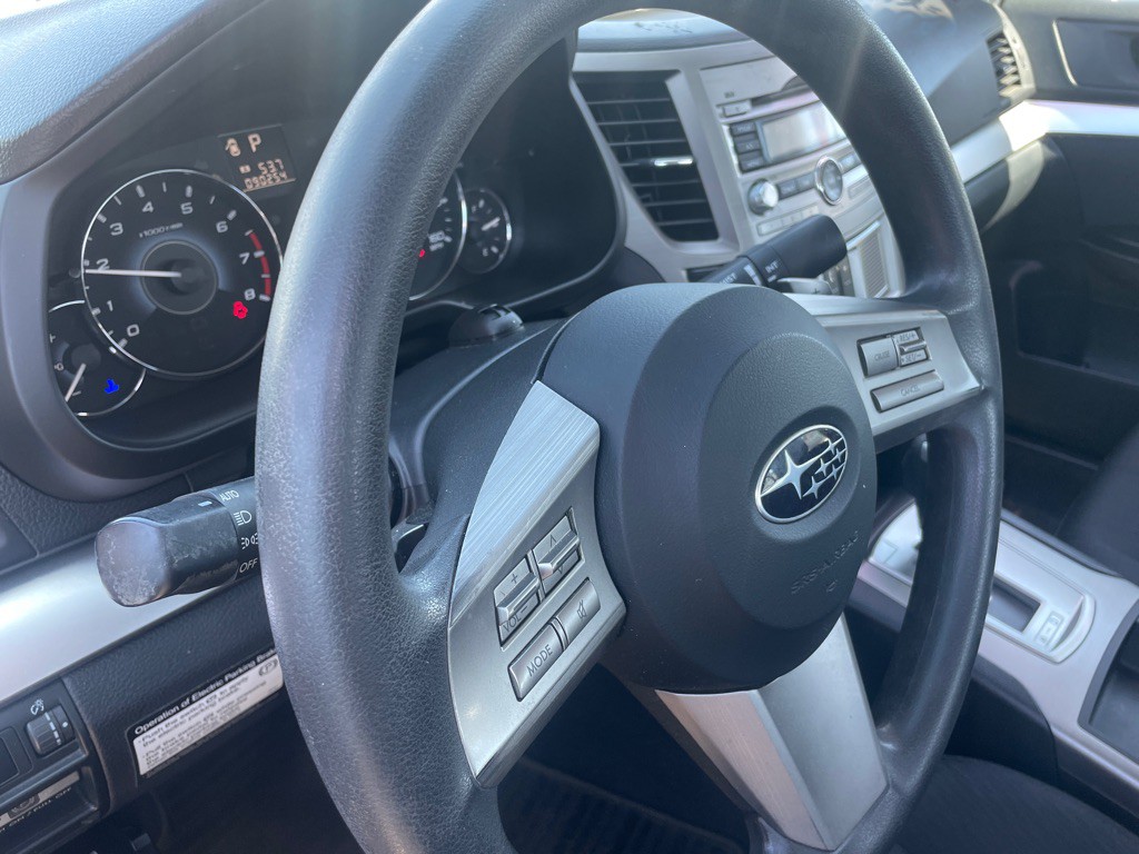 2010 Subaru Legacy Image 10