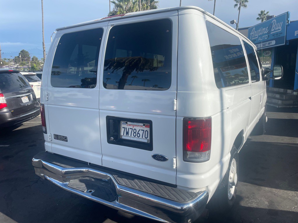 2005 Ford Econoline Image 7