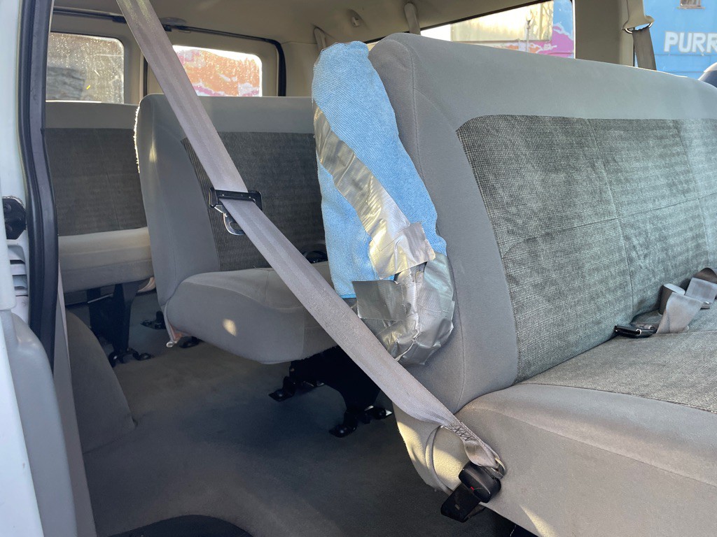 2005 Ford Econoline Image 13