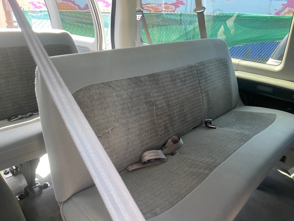 2005 Ford Econoline Image 22