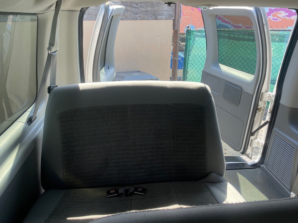 2005 Ford Econoline Image 29