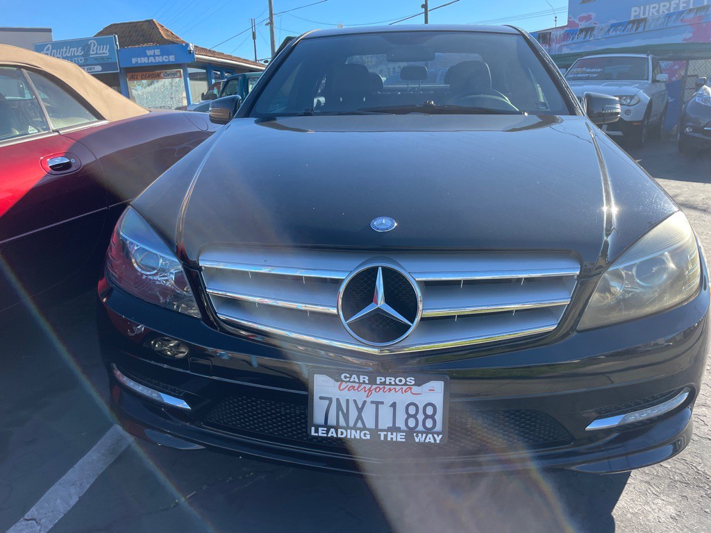 2011 Mercedes-Benz C-Class Image 2