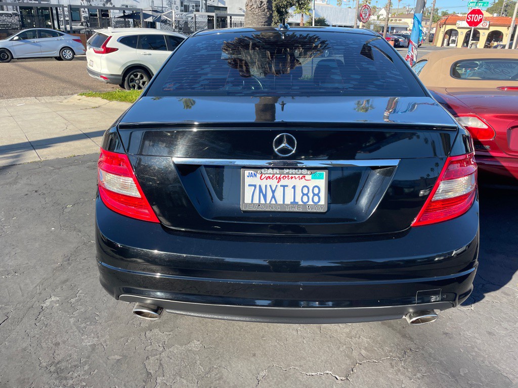 2011 Mercedes-Benz C-Class Image 5