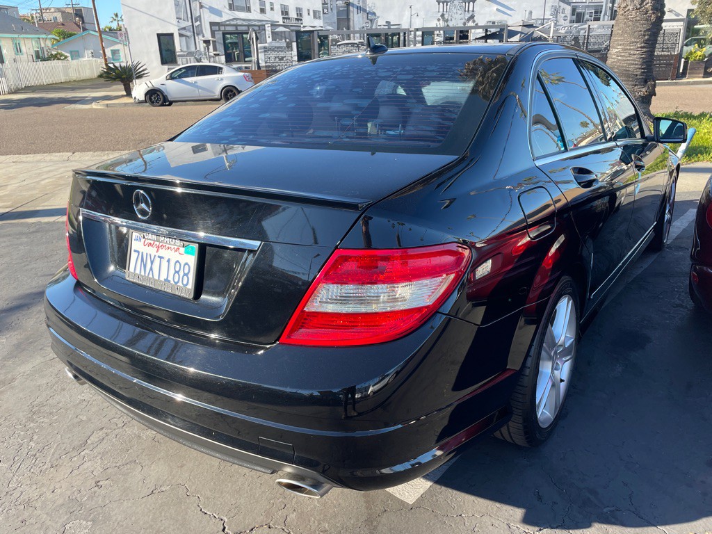 2011 Mercedes-Benz C-Class Image 6