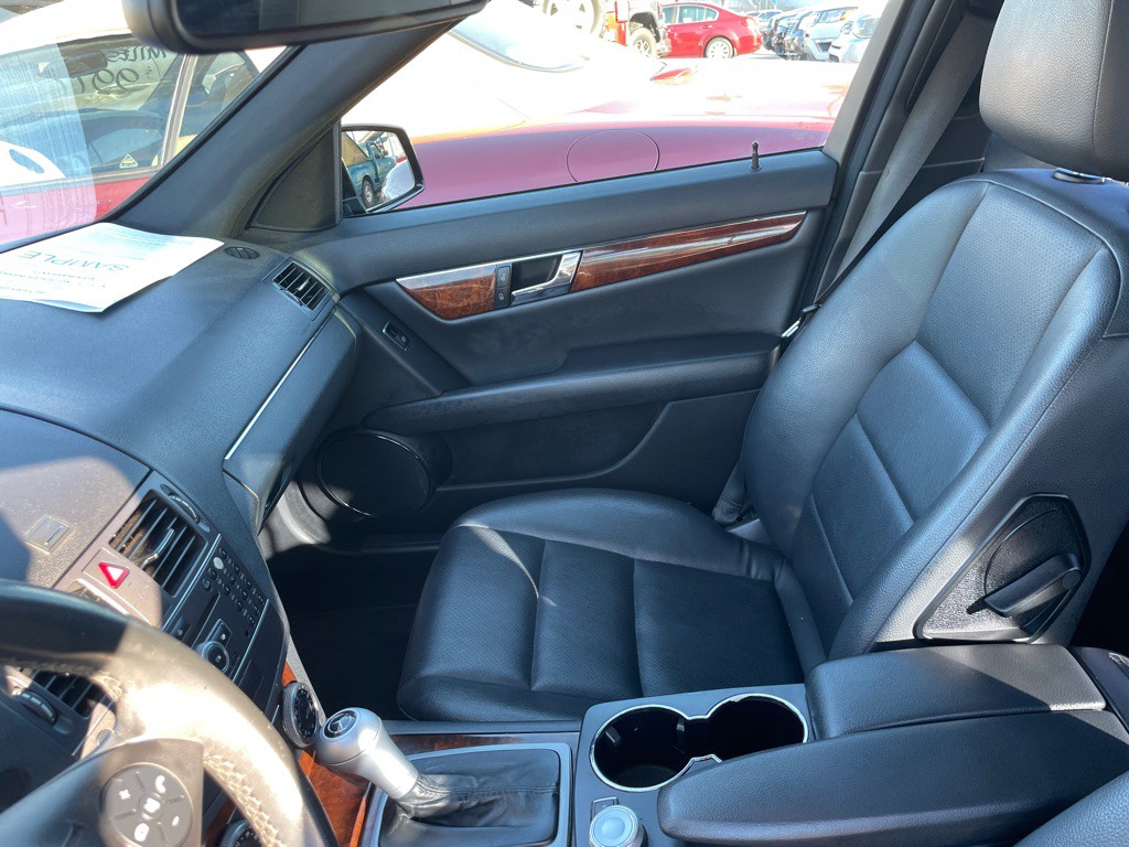 2011 Mercedes-Benz C-Class Image 9