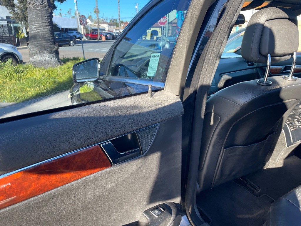 2011 Mercedes-Benz C-Class Image 12