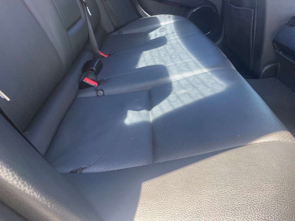 2011 Mercedes-Benz C-Class Image 24